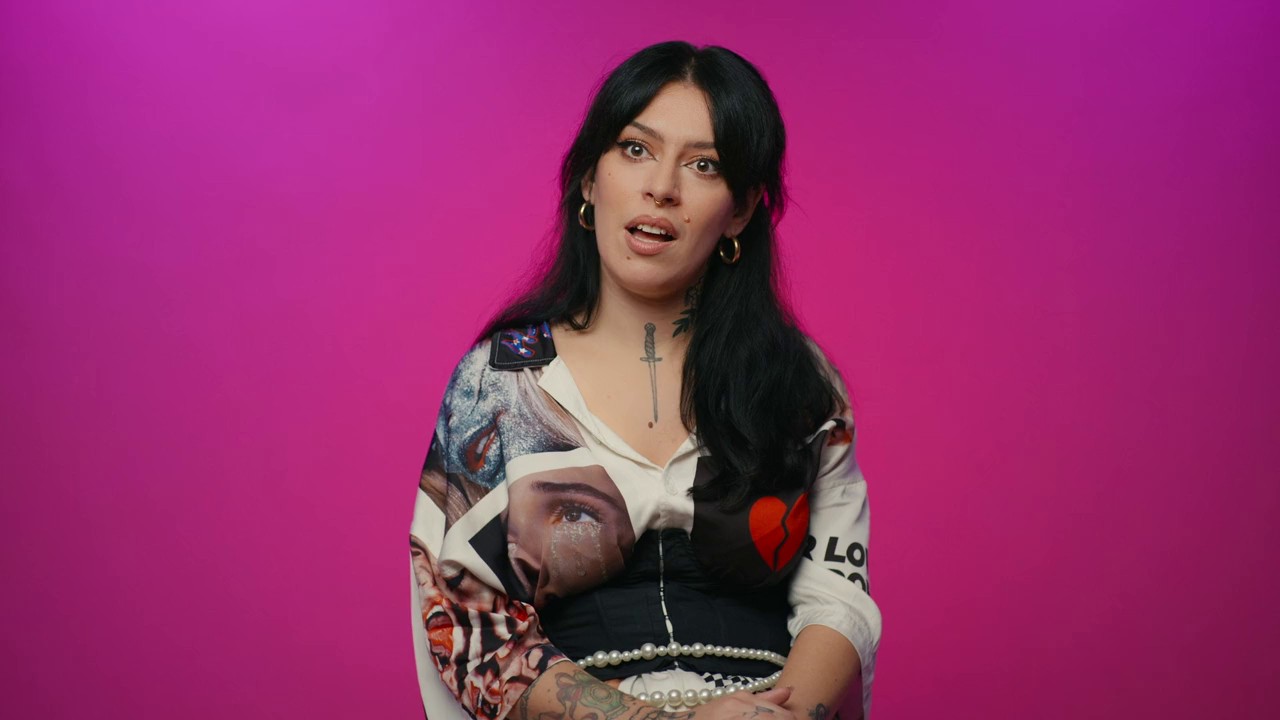 Brandy Hellville & the Cult of Fast Fashion (2024) WEBRip English 720p x264 AVC AAC 2.0.mkv.0003